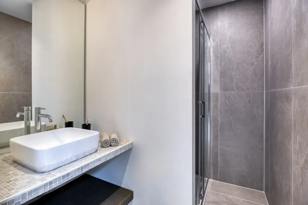 Room n°8 - Royale in 2-bedroom Duplex — photo 10